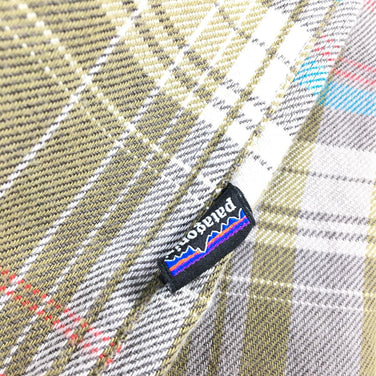 【Men's S グリーン系】 Patagonia ( パタゴニア ) ロングスリーブ アイアン リッジ シャツ Long Sleeved Iron Ridge Shirt 生産終了モデル 入手困難 52240 International Men's TPFG コッ - 【公式】2ndGEAR（セカンドギア）Webショップ【登山用品・アウトドア用品専門 買取販売店】