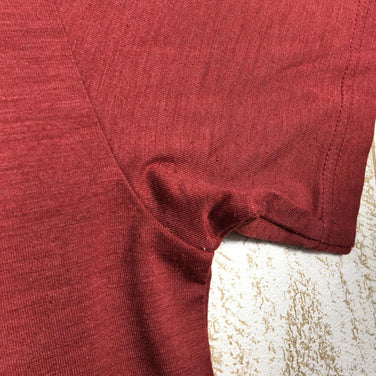 【Unisex XS レッド系】 Mountain Martial Arts | Mma ( マウンテンマーシャルアーツ ) シェア・ザ・トレイルズ Tシャツ Share The Trails Tee Unisex 化繊 ショートスリーブTシャツ クルーネック イン - 【公式】2ndGEAR（セカンドギア）Webショップ【登山用品・アウトドア用品専門 買取販売店】