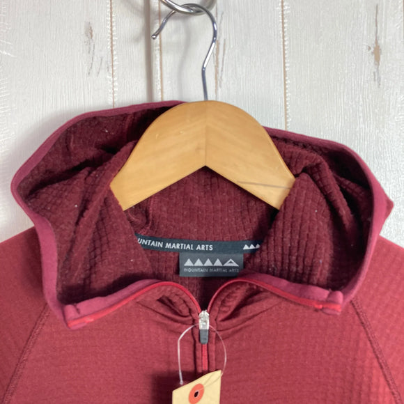【Men's XS レッド系】 Mountain Martial Arts | Mma ( マウンテンマーシャルアーツ ) ポーラテック パワーグリッド ジップ フーディ POLARTEC PG Zip Hoodie 入手困難 Ranor ( ラナー ) コラボモデ
