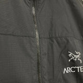 Arcteryx 男士 Squamish 夹克，L 码，黑色。尼龙防风外套上衣（z00054008）。