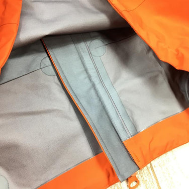 【Men's S オレンジ系】 Haglofs ( ホグロフス ) ロック スピリット ジャケット Roc Spirit Jacket ゴアテックス アルパイン ハードシェル フーディ 604145 Men's ハードシェル アウター ジャケット トップス ウェア - 【公式】2ndGEAR（セカンドギア）Webショップ【登山用品・アウトドア用品専門 買取販売店】