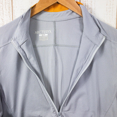 【Men's S グレー系】 Arcteryx ( アークテリクス ) クイック ドライ ハーフ ジップ Tシャツ Quick Dry Half Zip T Shirt International Men's 化繊 ショートスリーブシャツ インナー シャツ トッ - 【公式】2ndGEAR（セカンドギア）Webショップ【登山用品・アウトドア用品専門 買取販売店】