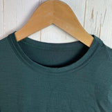 男士中号绿色 Ridge Mountain Gear 美利奴羊毛基础款长袖T恤。这款美利奴羊毛上衣非常适合作为内衣或长袖衫穿着。