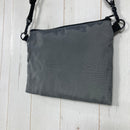 【OneSize グレー系】 Soto ( ソト ) オリジナル サコッシュ Original Sacoche オンラインストア限定 ノベルティ バッグ ストレージ サコッシュポーチ z00059835  サコッシュポーチ バッグ ストレージ-3