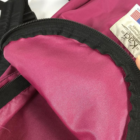 【OneSize パープル系】 カチ マウンテニアリング イクイップメント Kaci Mountaineering Equipments デイパック Daypack アメリカ製 デイパック 容量【～29L】 バックパック バッグ ストレージ - 【公式】2ndGEAR（セカンドギア）Webショップ【登山用品・アウトドア用品専門 買取販売店】