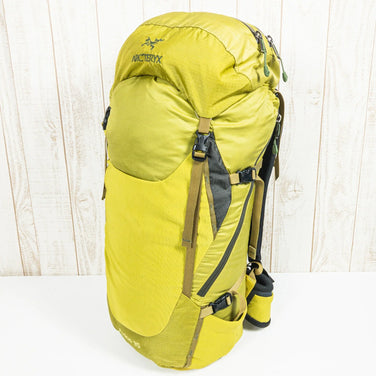 【OneSize イエロー系】 Arcteryx ( アークテリクス ) アクシオス 35 Axios 35 バッグ ストレージ バックパック 容量【30L～54L】 z00051622 容量【30L～54L】 バックパック バッグ ストレージ - 【公式】2ndGEAR（セカンドギア）Webショップ【登山用品・アウトドア用品専門 買取販売店】