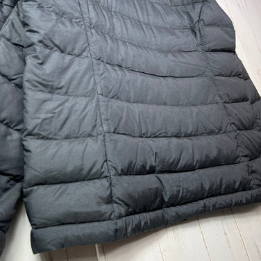 Phenix (Phoenix) Flower Down Jacket, Women's Size L, Black. This down-insulated jacket is a perfect outerwear piece. (z00055049)