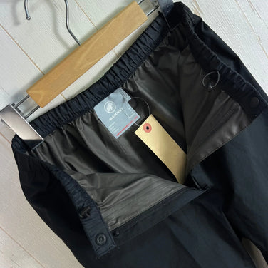 Mammut GORE-TEX 轻型雨裤，女款，小号，黑色。(z00054182)