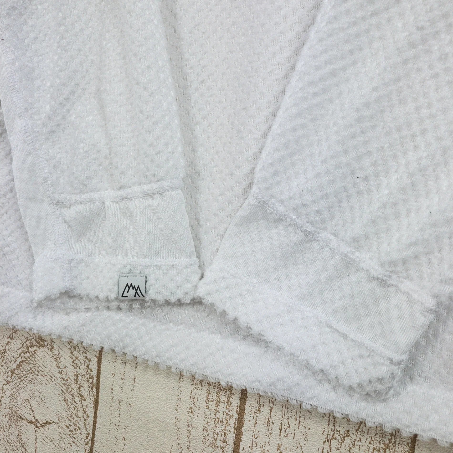 【Men's XL ホワイト系】 Comfy Outdoor Garment ( コムフィーアウトドアガーメント ) オクタ LS ティー Octa LS Tee ポリエステル ウェア トップス アウター ジャケット フリース z00051267 フリース アウター - 【公式】2ndGEAR（セカンドギア）Webショップ【登山用品・アウトドア用品専門 買取販売店】