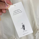 男女通用 2 象牙色 Rawlow Mountain Works Drizzler 连帽衫，米色尼龙，防风夹克，外套，z00053675，Ec