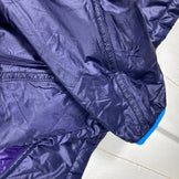 女士 8 码紫色：Berghaus Mount Asgard Hybrid II 羽绒服 AF，采用 700FP 防水羽绒和 PRIMALOFT 合成羽绒制成。