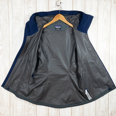 【Women's S ネイビー系】 Patagonia ( パタゴニア ) カルサイト ジャケット Calcite Jacket ポリエステル 84996 International Women's GORE-TEX-2.5L ( ゴアテックス・2.5レイヤー ) 撥水 - 【公式】2ndGEAR（セカンドギア）Webショップ【登山用品・アウトドア用品専門 買取販売店】