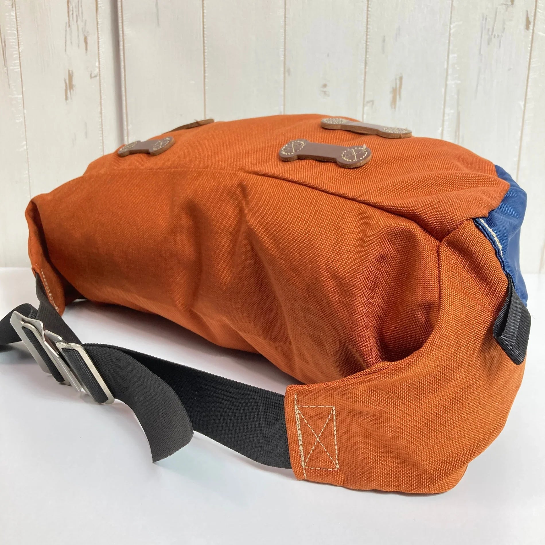 【OneSize ブラウン系】 Rivendell Mountain Works（リーベンデール マウンテン ワークス） ヒップ ハガー ラージ クレイ / ネイビー ナイロン バッグ ストレージ ウエストバッグ ヒップパック z00052440 クレイ / ネイビ - 【公式】2ndGEAR（セカンドギア）Webショップ【登山用品・アウトドア用品専門 買取販売店】