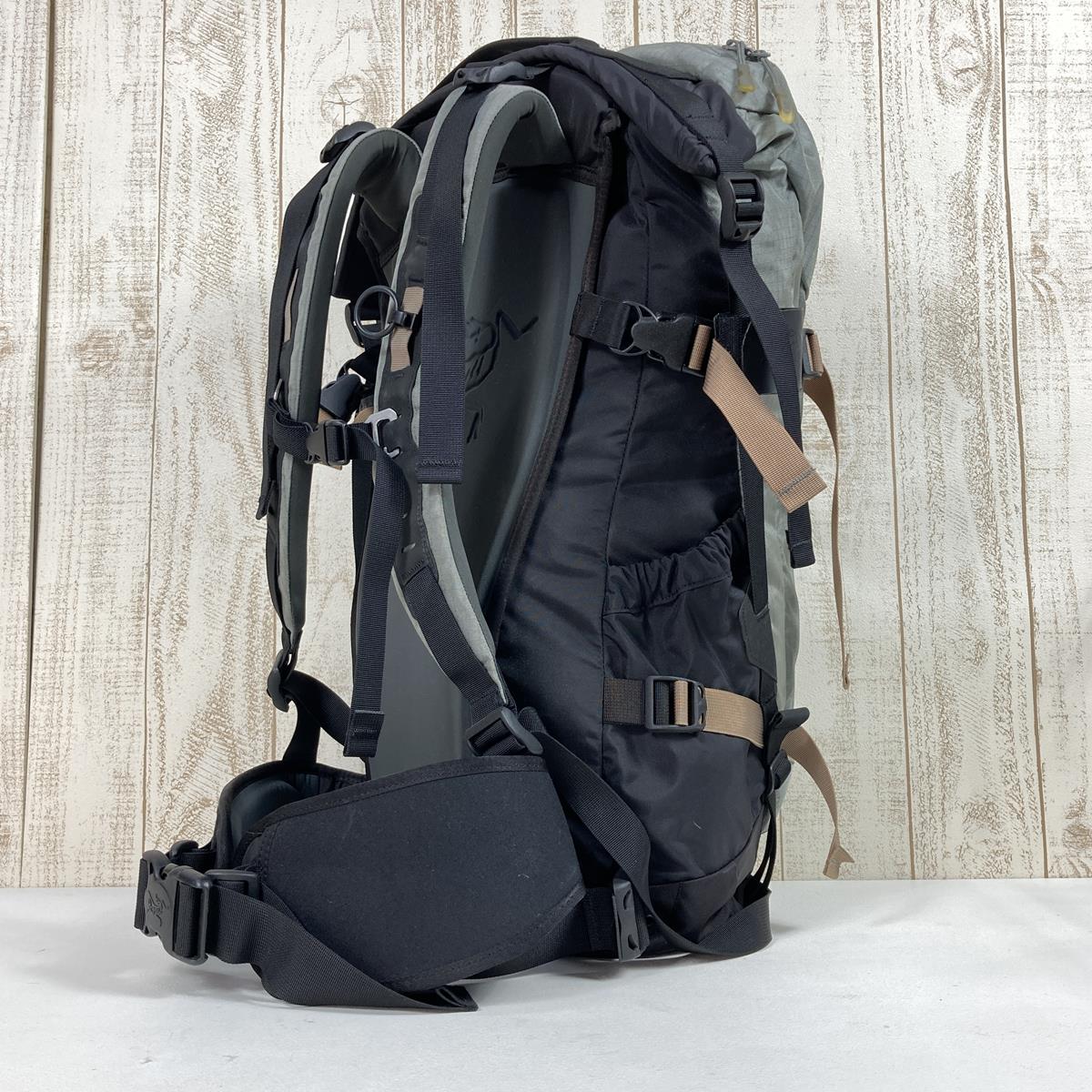 【普通灰】Arcteryx Silo 40 Silo 40背包 停产型号 很难获得 容量【30L到54L】背包包收纳