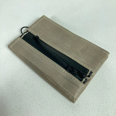 【OneSize ベージュ系】 Yamatabi ( 山旅 ) ダイニーマ製3つ折り軽量ウォレット ナイロン バッグ ストレージ 財布 ウォレット DCF ( ダイニーマ・コンポジット・ファブリック / キューベンファイバー ) z00054981  財布 ウォレッ