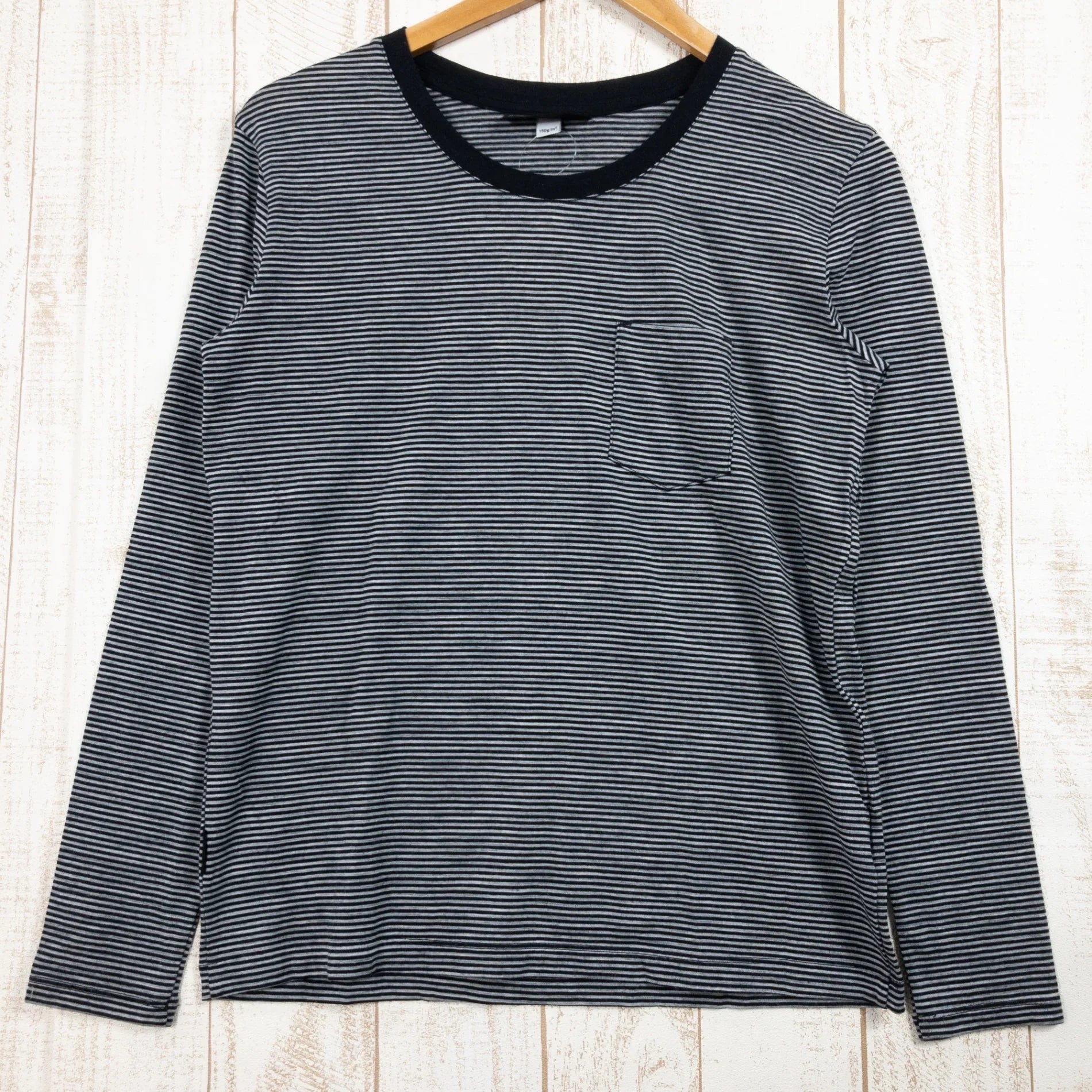 【Women's XS グレー系】 Icebreaker ( アイスブレーカー ) リュクス ライト ロングスリーブ ポケット クルー ストライプ Luxe Lite LS Pocket Crewe Stripe ブラック×メトロヘザー メリノウール ウェア トップス - 【公式】2ndGEAR（セカンドギア）Webショップ【登山用品・アウトドア用品専門 買取販売店】