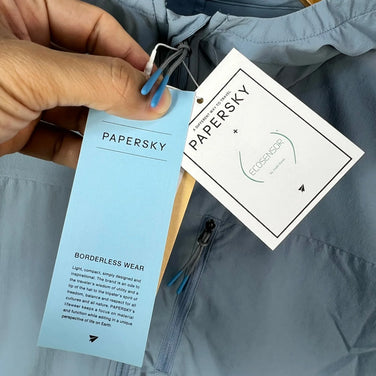 男女通用大号蓝色 Paper Sky Wear Wind Shell 连帽衫，蓝灰色尼龙，软壳外套，z00053702 B