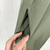 2022 Patagonia Happy Hike Studio 女款小号长裤，绿色。涤纶软壳裤 (z00055691)。