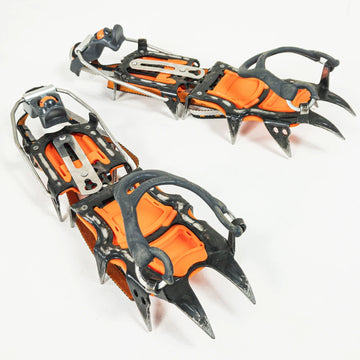 【OneSize オレンジ系】 Petzl ( ペツル ) バサック Vasak セミワンタッチアイゼン ウィンターギア クランポン アイゼン z00050956 クランポン アイゼン ウィンターギア - 【公式】2ndGEAR（セカンドギア）Webショップ【登山用品・アウトドア用品専門 買取販売店】