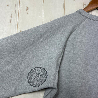 男士中灰色 2020 Rawlow Mountain Works Zodiac 卫衣，山鼠图案。已停产，很难找到。