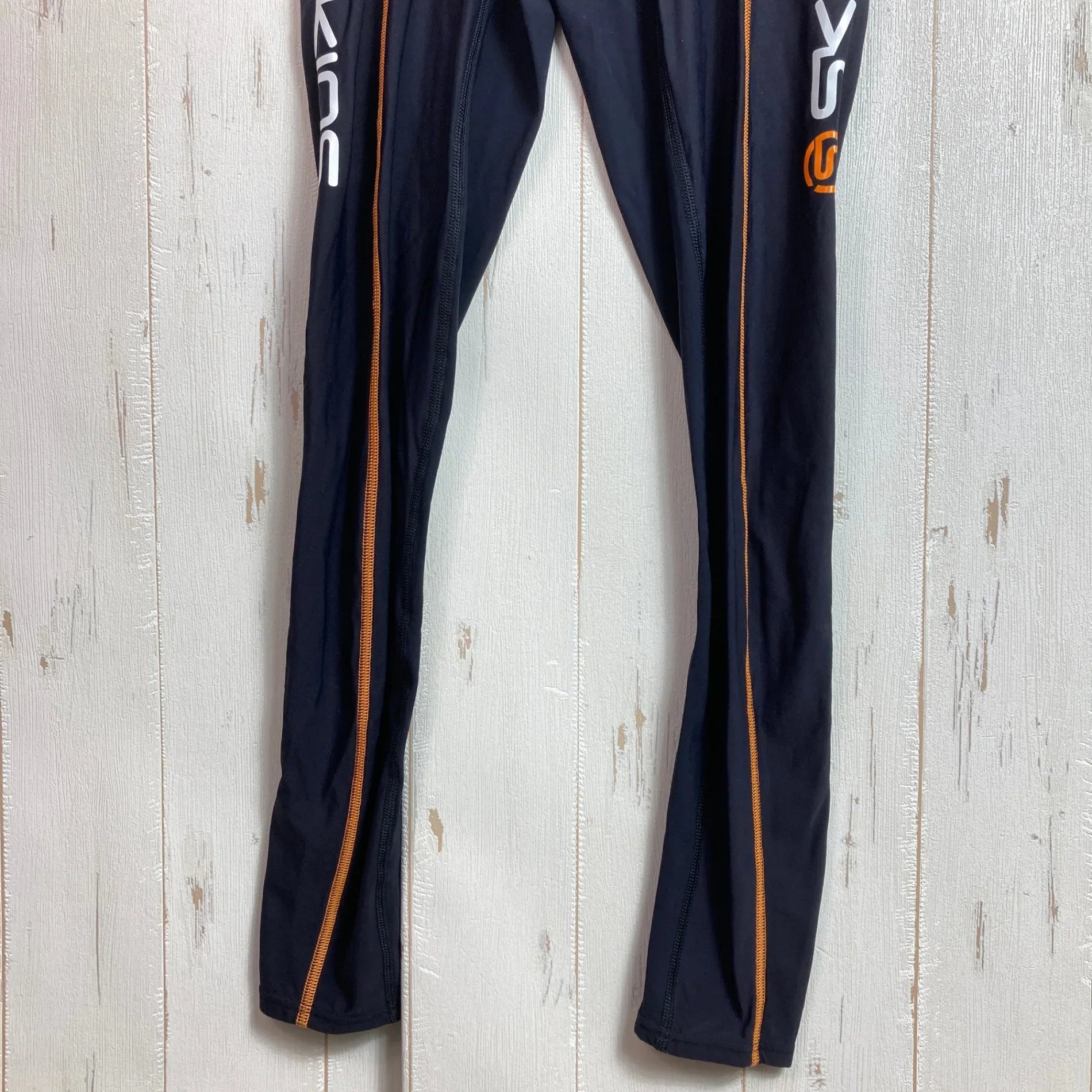 【Men's M ブラック系】 Skins ( スキンズ ) スポーツ ロングタイツ Sport Long Tights ナイロン ウェア ボトムス タイツ z00051873 タイツ ボトムス ウェア - 【公式】2ndGEAR（セカンドギア）Webショップ【登山用品・アウトドア用品専門 買取販売店】