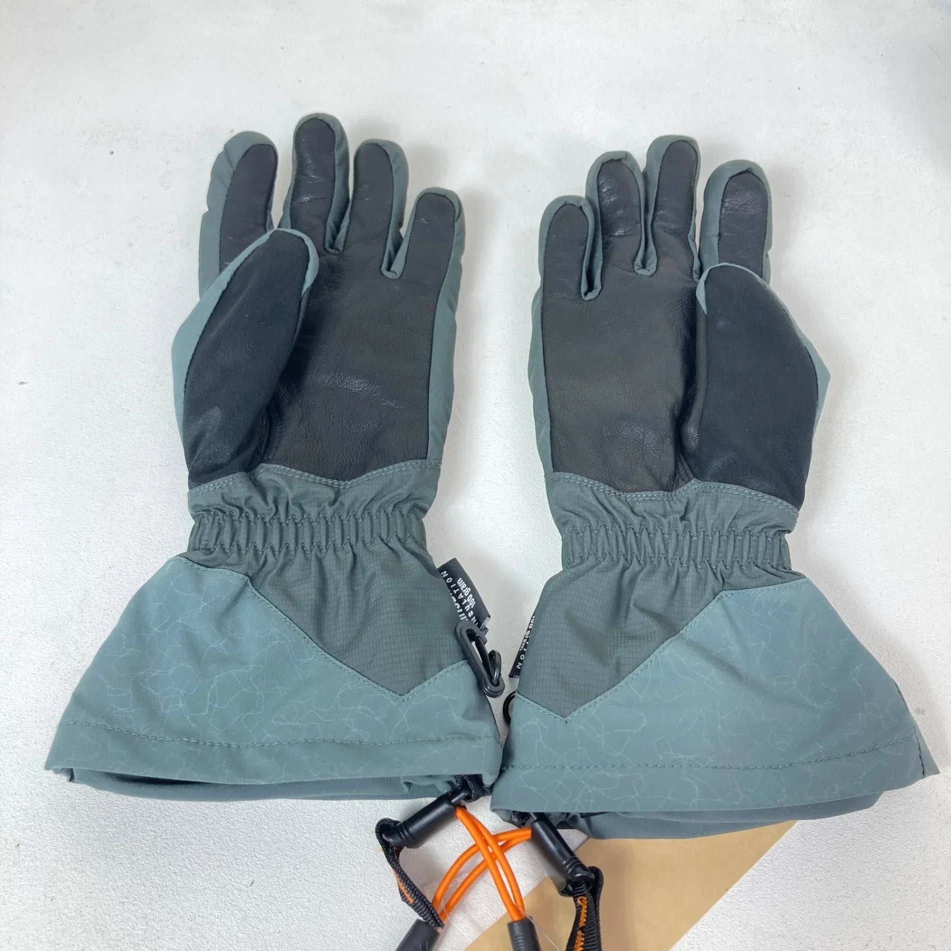 【Men's S グレー系】  ( ブラックダイヤモンド ) グリセード グローブ Glissade Glove 化繊ダウン ウェア ウェア小物 グローブ 手袋 z00057682 Men's S グレー系】 Black Diamond ( ブラックダイヤモンド