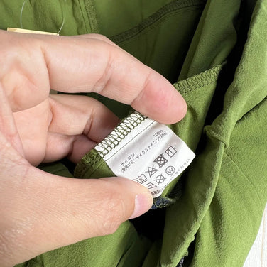 男女通用 L 码绿色 Static 全地形滑雪裤 #1 Kei 特别版。难得一见的 Moonlight Gear 联名款尼龙裤，采用软壳尼龙面料。