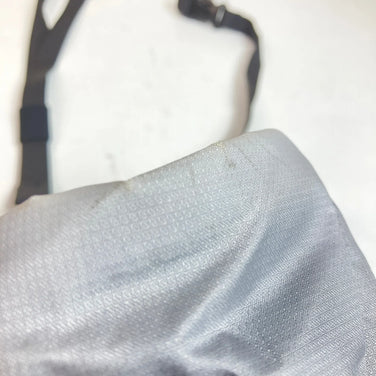 Arcteryx Ion 轻量粉袋（L码，灰色）尼龙收纳单肩包（z00053083）