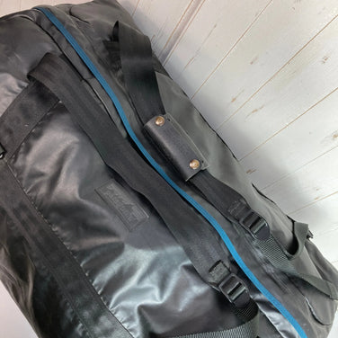 【OneSize ブラック系】 1996 Patagonia ( パタゴニア ) ブラック ホール バッグ Black Hole Bag Black 生産終了モデル 入手困難 ブラックラバータグ バッグ ストレージ ダッフルバッグ ボストンバッグ z00052408 - 【公式】2ndGEAR（セカンドギア）Webショップ【登山用品・アウトドア用品専門 買取販売店】