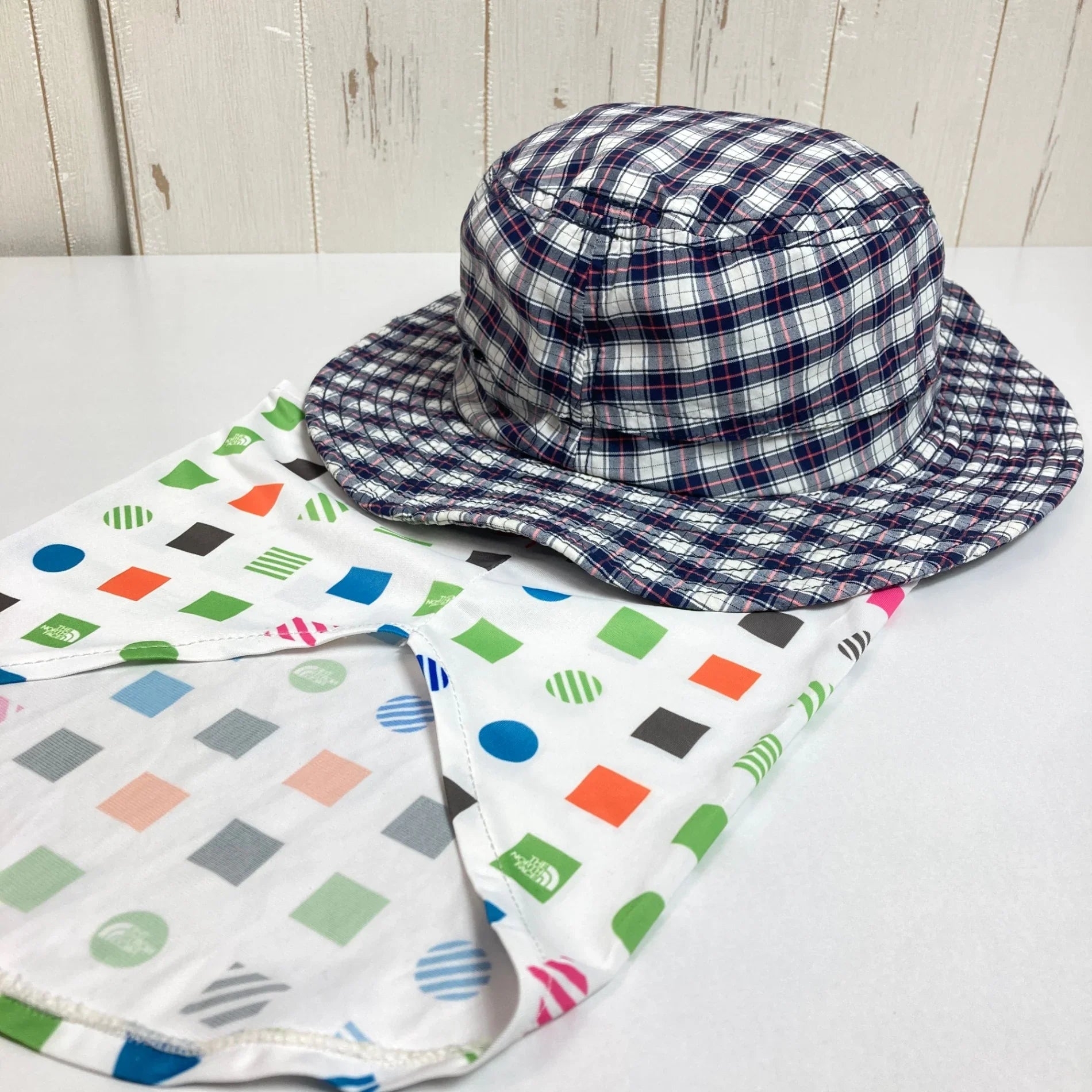 【OneSize ネイビー系】 The North Face ( ザ・ノースフェイス ) ネックゲイターシェード チェックハット ウェア ウェア小物 ヘッドウェア ハット z00052351 ハット ヘッドウェア ウェア小物 ウェア - 【公式】2ndGEAR（セカンドギア）Webショップ【登山用品・アウトドア用品専門 買取販売店】