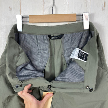 【Women's 6 グリーン系】 Arcteryx ( アークテリクス ) クラーキア ワイドレッグ パンツ Clarkia Wide Leg Pant FC0-DWR ストレッチ ナイロン ウェア ボトムス ロングパンツ ソフトシェル z00061045  ソフトシ