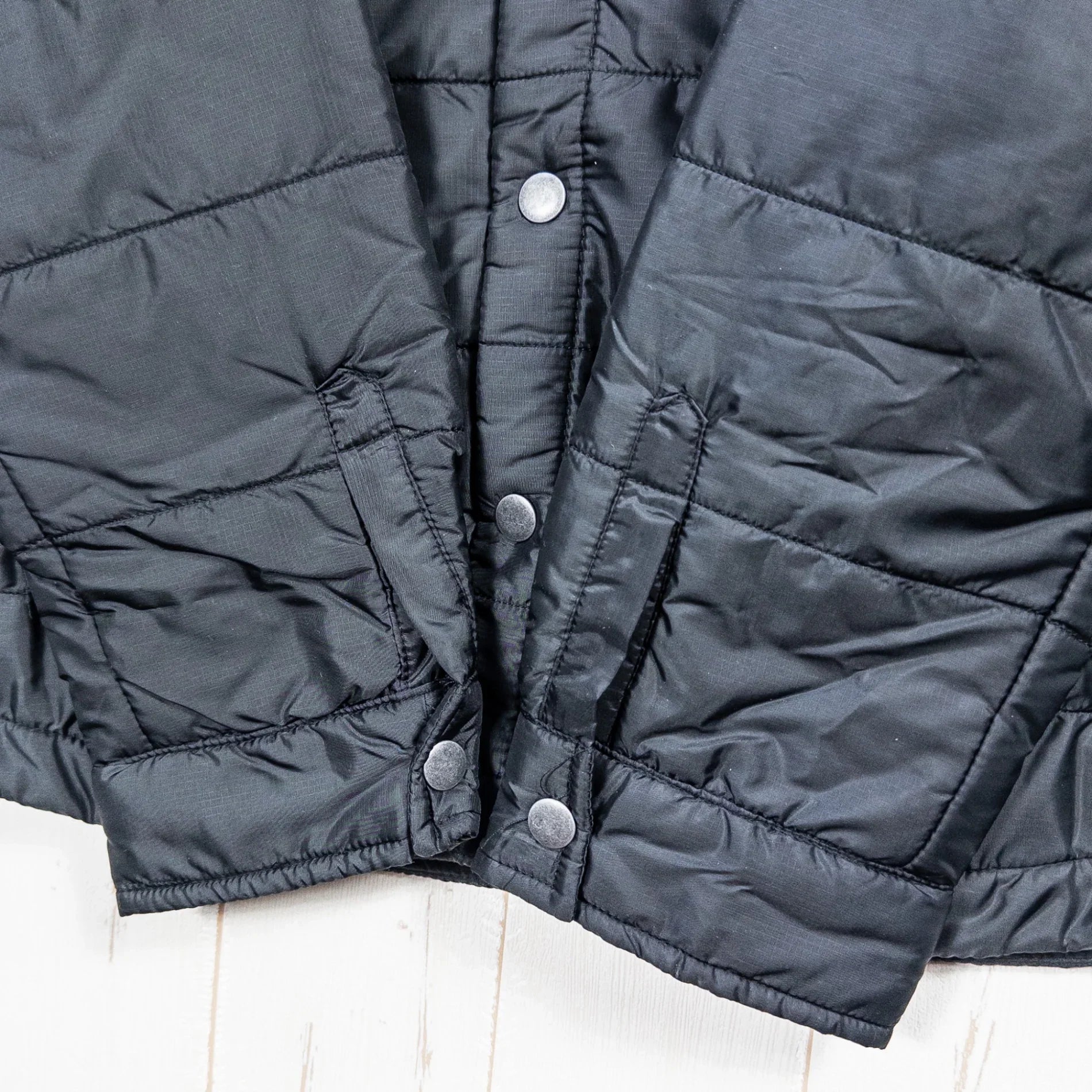 【Men's L グリーン系】 DuckWorth（ダックワ－ス） ウールクラウド スナップ シャツ Wool Cloud Snap Shirt Olive メリノウール ウェア トップス アウター・ジャケット 化繊インサレーション z00052425 Olive - 【公式】2ndGEAR（セカンドギア）Webショップ【登山用品・アウトドア用品専門 買取販売店】