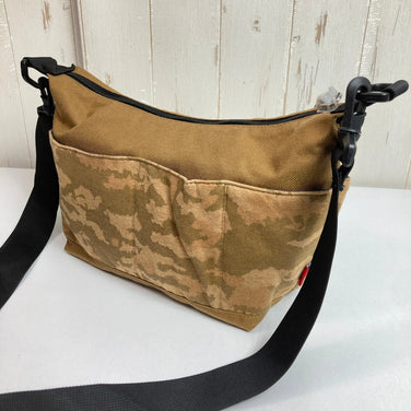 【OneSize ベージュ系】 Chums ( チャムス ) コレクトショルダー Collect Shoulder バッグ ストレージ メッセンジャーバッグ クーリエバッグ ショルダーバッグ z00052397 クーリエバッグ ショルダーバッグ メッセンジャーバッ - 【公式】2ndGEAR（セカンドギア）Webショップ【登山用品・アウトドア用品専門 買取販売店】