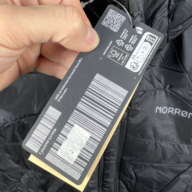 【Women's M ブラック系】 Norrona ( ノローナ ) フォルケティン サーモ40 フード ウィメンズ Falketind Thermo40 Hood W's 1820-24 7718 CAVIAR z00056079 7718 CAVIAR 化繊インサレ