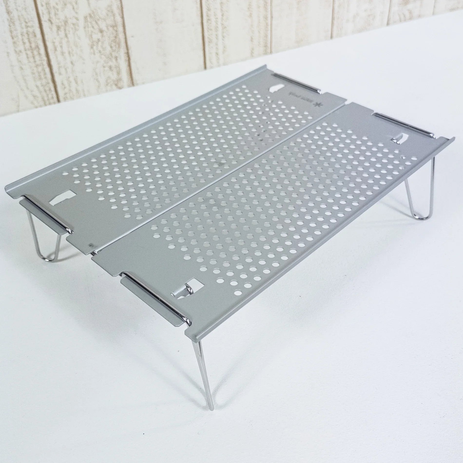 【OneSize シルバー系】 Snowpeak ( スノーピーク ) オゼンライト ステンレス キャンピングギア キャンピングファニチャー テーブル z00051385 テーブル キャンピングファニチャー キャンピングギア - 【公式】2ndGEAR（セカンドギア）Webショップ【登山用品・アウトドア用品専門 買取販売店】