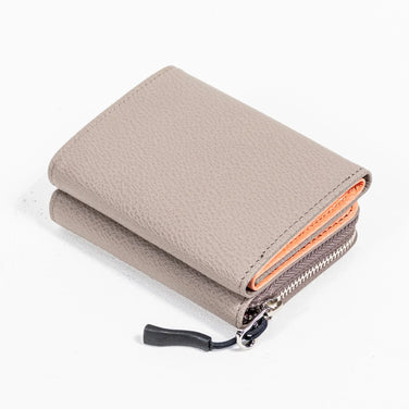 【OneSize ベージュ系】 Rawlow Mountain Works ( ロウロウマウンテンワークス ) ヒラリー ウォレット 01 Hillary Wallet 01 Taupe x Coral レザー バッグ ストレージ 財布 ウォレット z0005217 - 【公式】2ndGEAR（セカンドギア）Webショップ【登山用品・アウトドア用品専門 買取販売店】