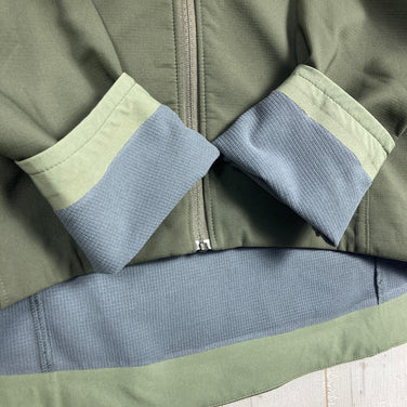 男式小号绿色 2000 年代 Arcteryx Epsilon AR 夹克（已停产，难以找到）涤纶软壳外套（Z00053775）