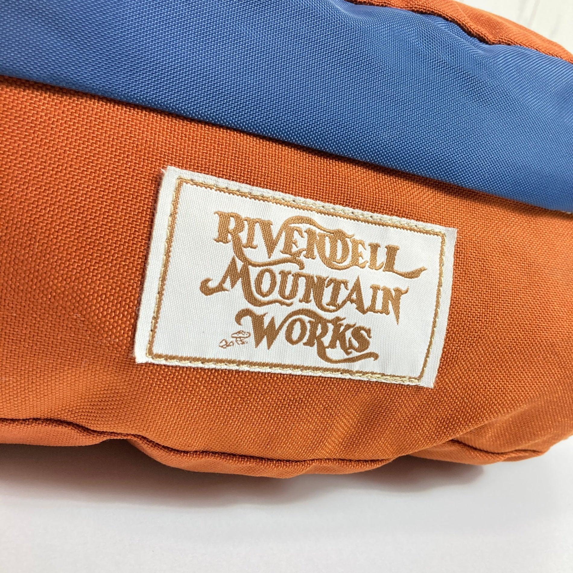 【OneSize ブラウン系】 Rivendell Mountain Works（リーベンデール マウンテン ワークス） ヒップ ハガー ラージ クレイ / ネイビー ナイロン バッグ ストレージ ウエストバッグ ヒップパック z00052440 クレイ / ネイビ - 【公式】2ndGEAR（セカンドギア）Webショップ【登山用品・アウトドア用品専門 買取販売店】