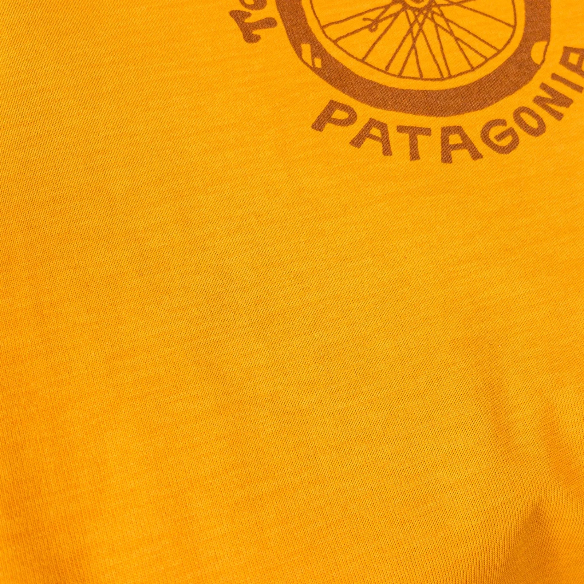 【Men's S オレンジ系】 2020 Patagonia ( パタゴニア ) ロングスリーブ キャプリーン クール デイリー グラフィック シャツ TRMX ポリエステル ウェア トップス インナー シャツ ロングスリーブTシャツ クルーネック 化繊 z0005 - 【公式】2ndGEAR（セカンドギア）Webショップ【登山用品・アウトドア用品専門 買取販売店】