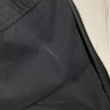 Arcteryx 男士 Squamish 夹克，L 码，黑色。尼龙防风外套上衣（z00054008）。