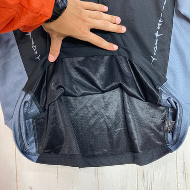 【Men's XL ブラック系】 Millet ( ミレー ) ハーフジップ ロングスリーブ メッシュティー ポリエステル ウェア トップス インナー シャツ ロングスリーブシャツ 化繊 z00060397  化繊 ロングスリーブシャツ インナー シャツ トップス ウ