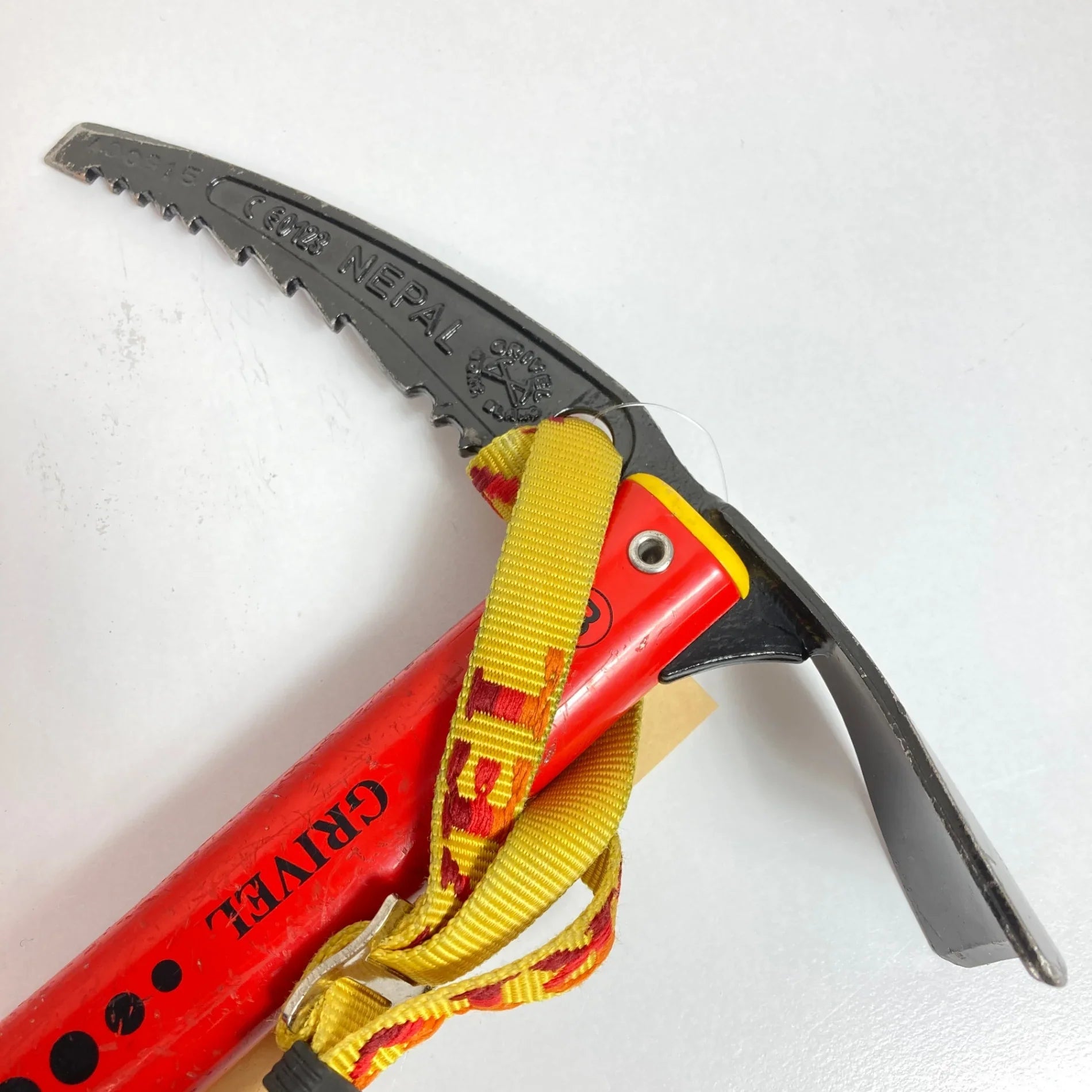 【66cm レッド系】 Grivel ( グリベル ) モンブラン SA Mont Blanc SA ウィンターギア ピッケル アイスアックス z00052502 ピッケル アイスアックス ウィンターギア - 【公式】2ndGEAR（セカンドギア）Webショップ【登山用品・アウトドア用品専門 買取販売店】