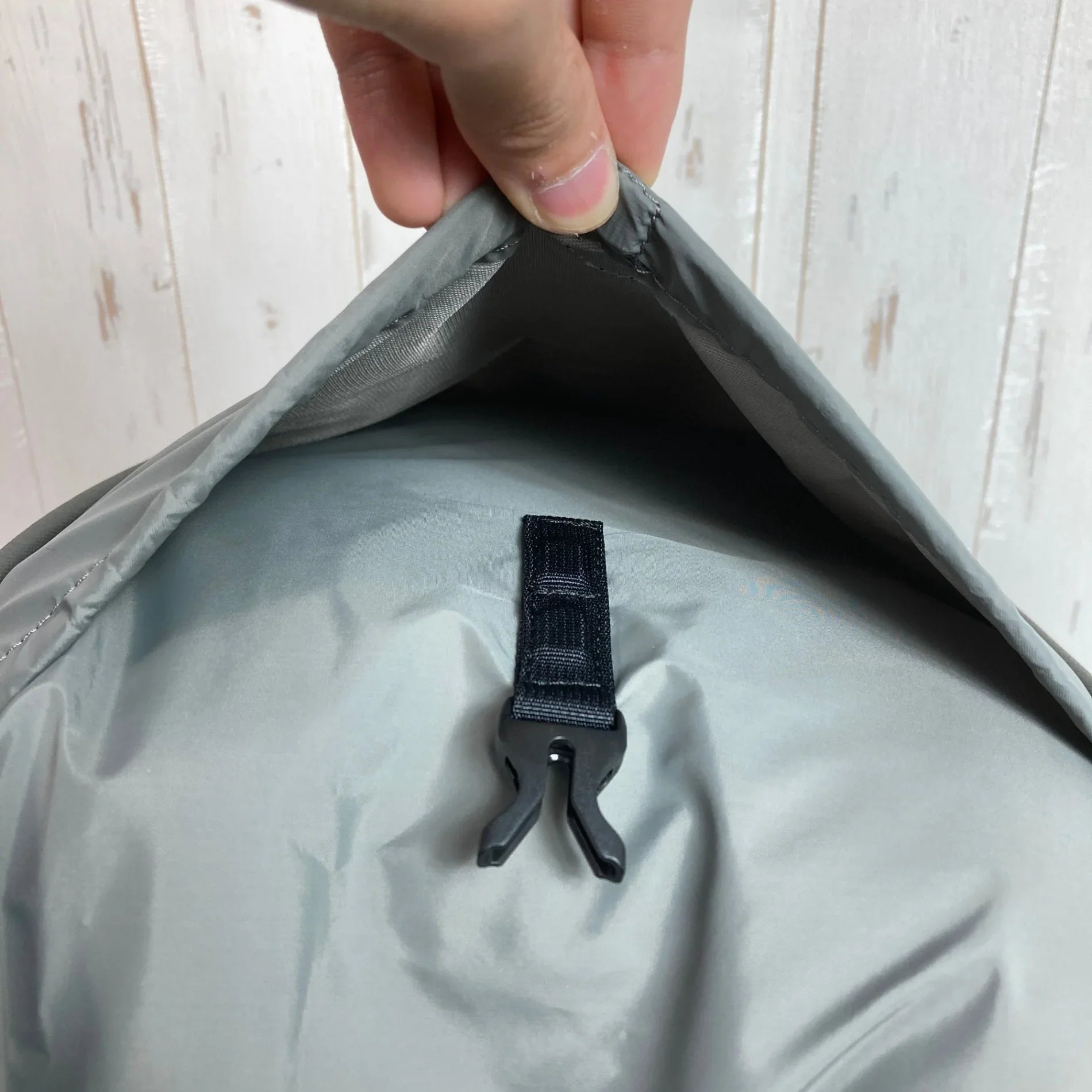 【OneSize グレー系】 holo（ホロ） オーブエム Orb M ナイロン バッグ ストレージ バックパック デイパック 容量【～29L】 z00052138 デイパック 容量【～29L】 バックパック バッグ ストレージ - 【公式】2ndGEAR（セカンドギア）Webショップ【登山用品・アウトドア用品専門 買取販売店】