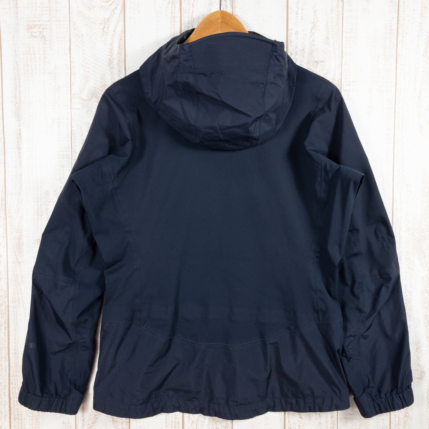 【女式 M 海军蓝】Montbell Alpine Thermashell Parka 尼龙 1102464 亚洲女式 GORE-TEX 3L 防水透气夹克硬壳连帽衫 Parka 派克大衣