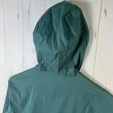 Teton Bros Men's Wind River Hoody, Size M, Green. Nylon outerwear jacket with windshell construction. Product code: z00054408.
