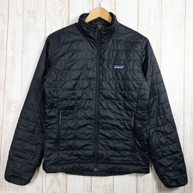 【Men's XS ブラック系】 Patagonia ( パタゴニア ) ナノパフ ジャケット Nano Puff Jacket 化繊ダウン 84212 International Men's プリマロフト・ゴールド・インサレーション・エコ ブラック | Black - 【公式】2ndGEAR（セカンドギア）Webショップ【登山用品・アウトドア用品専門 買取販売店】
