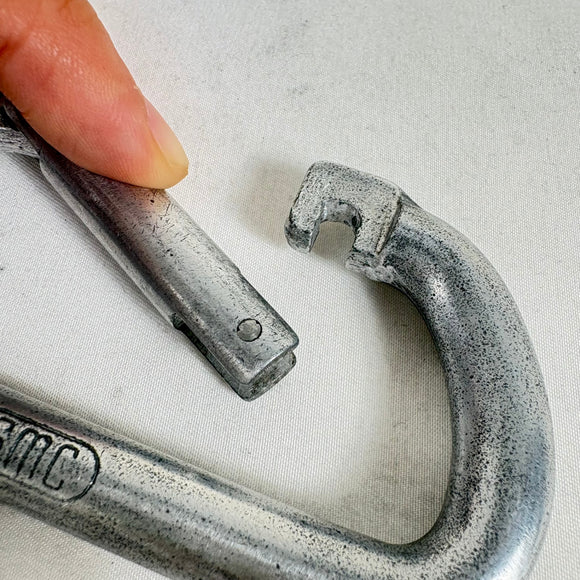 【OneSize シルバー系】 SMC ( Seattle Manufacturing Corporation ) ヴィンテージ D型 カラビナ Vintage D Carabiner ストレートゲート ロッククライミングギア z00061776  ロッククライミン