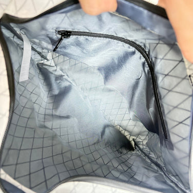 【OneSize ホワイト系】 Mountain Hardwear ( マウンテンハードウェア ) アフター シックス トート After Six Tote ナイロン バッグ ストレージ ショルダーバッグ z00054874  ショルダーバッグ バッグ ストレージ