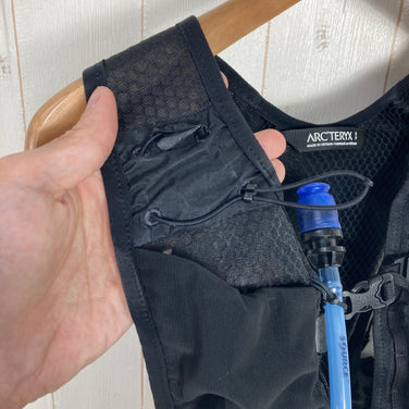 【Unisex S ブラック系】 Arcteryx ( アークテリクス ) ノーバン 7 ハイドレーション ベスト Norvan 7 Hydration Vest ポリエステル バッグ ストレージ ランニングベスト ベストパック z00060240  ランニングベスト