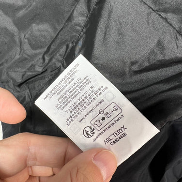 【Men's S ブラック系】 Arcteryx ( アークテリクス ) アトム SV フーディ Atom SV Hoody 化繊ダウン ウェア トップス アウター ジャケット 化繊インサレーション z00054959  化繊インサレーション アウター ジャケット